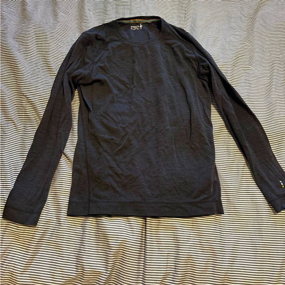Smartwool long sleeve, gray crew neck thermal base layer / sweater